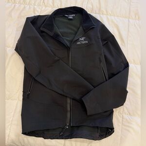 arc’teryx men’s gamma LT size medium, black jacket